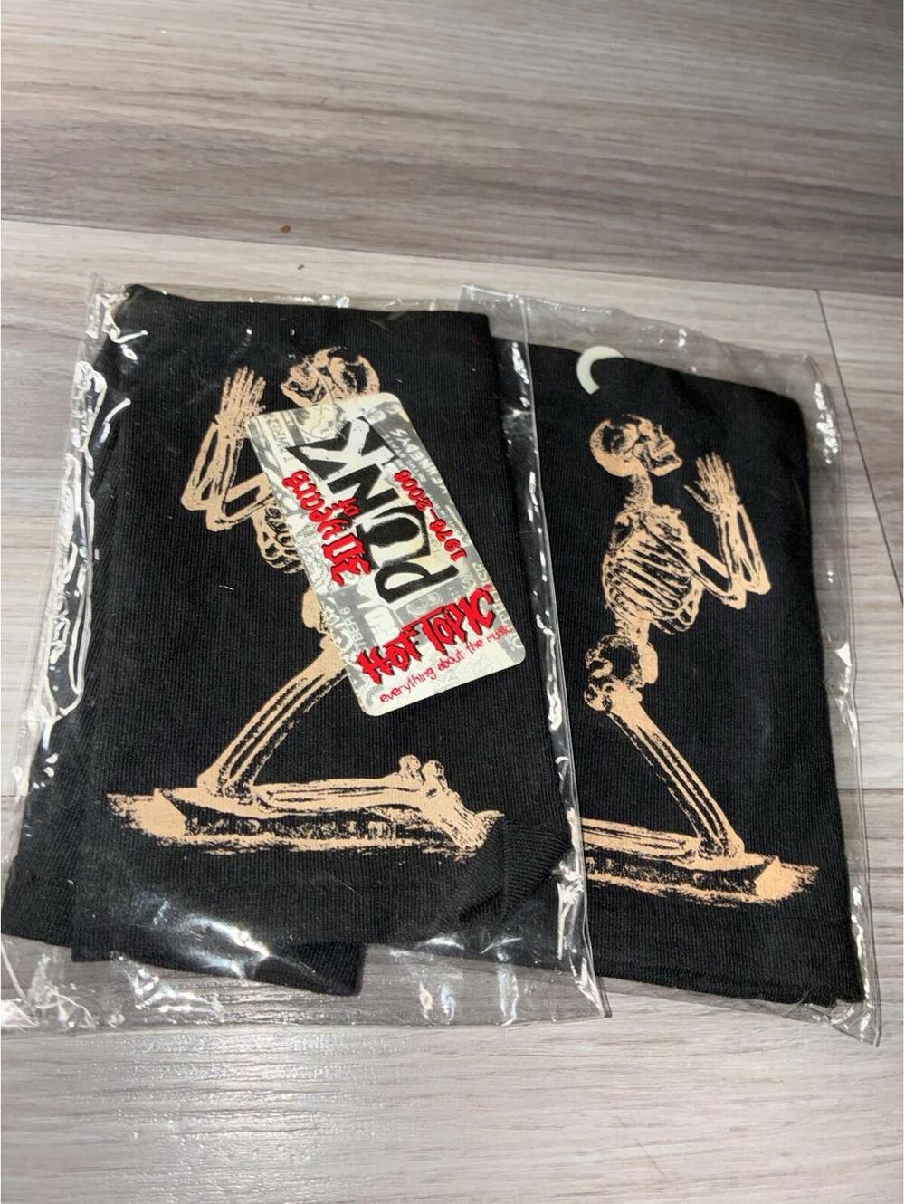 Hot Topic Skeleton Punk Men's Socks Black Beige 2 Pairs Pattern Theme Crew